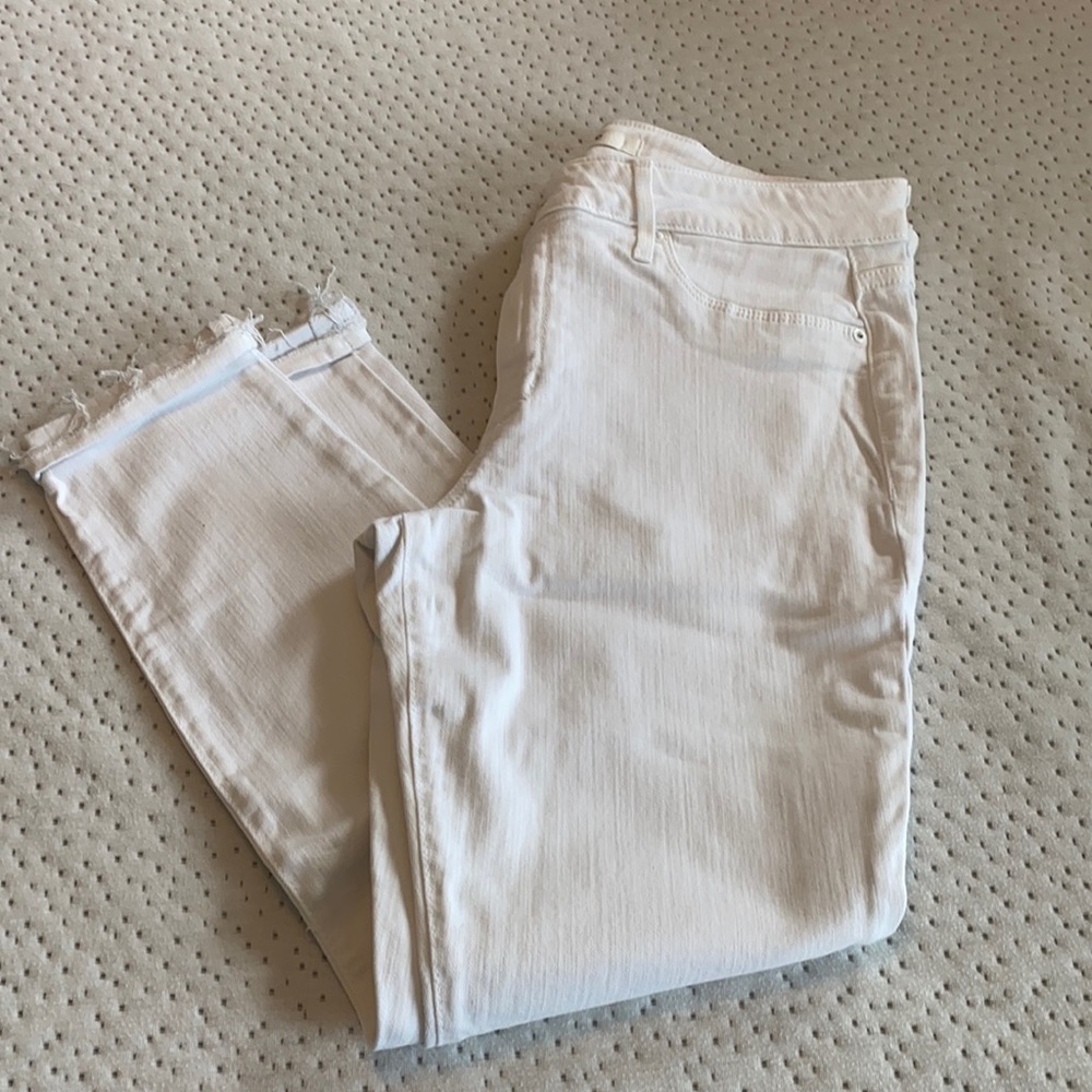 White High Rise Joe’s Jeans